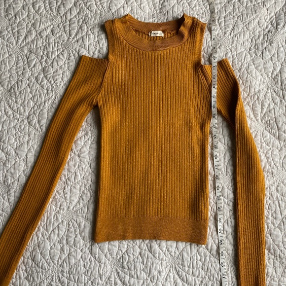 Black Ribbed Longsleeve Cold Shoulder Top - Picture 5 of 6